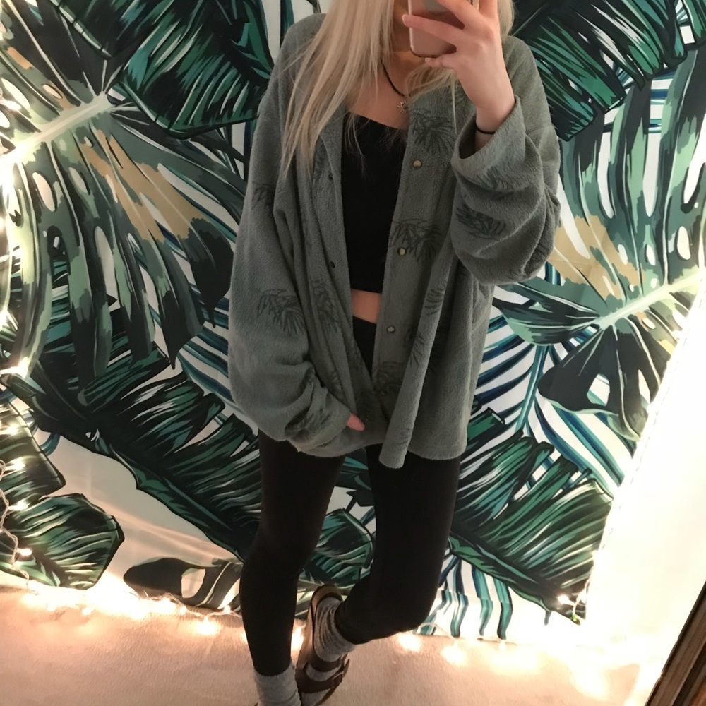 Adorable vintage sweater 🌿 - Picture 7 of 7